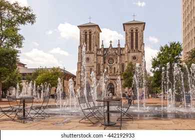 SAN ANTONIO, USA - APR 11, 2016: The Cathedral of San Fernando and a fountain in San Antonio. Texas, United States