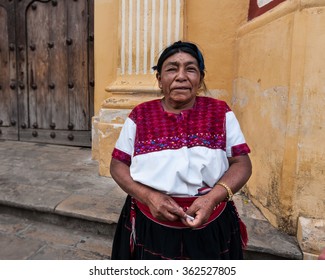 San Cristobal De Las Casas, Chiapas, Mexico. OCT 23, 2012: Portrait Of An Unknown Indigenous Mexican Women. The Woman Is Wearing A Huipil, A Traditional Garment Worn By In The Chiapas Region.