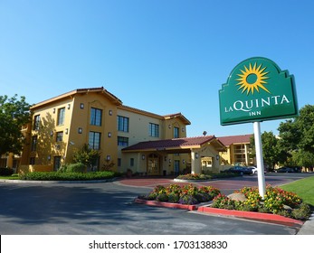 San Diego, AUG 16, 2009 - Morning Sunny View Of The La Quinta Inn & Suites