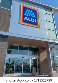 San Diego, CA / USA - August 7, 2019: Aldi Supermarket Sign On Top Of Store Entrance. New Style Sign For Aldi Sud.