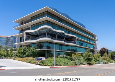 San Diego, CA, USA - July 5, 2022: Alexandria GradLabs Life Science Building In San Diego, CA, USA, A 5-story Ecosystem That Supports The Growth Companies Within A Campus Of Life Science Entities