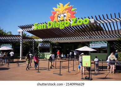 San Diego, CA, USA - Mar 23, 2022: The Entrance To The San Diego Zoo In Balboa Park, San Diego, California. The Zoo Is Known For Its Endangered Species Breeding Programs And Conservation Efforts.