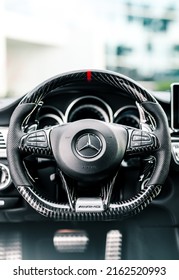 San Diego, CA, USA
March 4, 2022
Mercedes Benz C63 S Steering Wheel With Carbon Fiber Parts