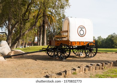 SAN DIEGO, CALIFORNIA/USA - MARCH 31, 2018:  Exhibit Of Restored Covered Wagon Outside The Santa Margarita Ranch House Museum On Marine Corps Base Camp Pendleton. 