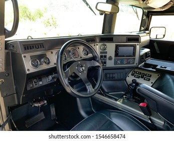 1000 Hummer H1 Stock Images Photos Vectors Shutterstock