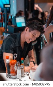 San Diego, CA/USA - July 20, 2019: Manny Jacinto Signing Autographs In A Diner During San Diego Comic-Con