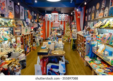 SAN FRANCISCO, CA - DECEMBER 10, 2015: Tantrum Kids Store In The Haight Neighborhood Of San Francisco California.