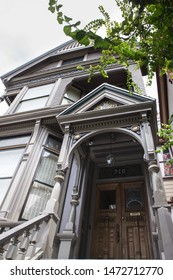 SAN FRANCISCO, CA - JULY 31, 2016:  Historic Grateful Dead House In San Francisco.  This Landmark House In The Haight Ashbury District Is Where The Band, The Grateful Dead, Lived From 1965-1968.