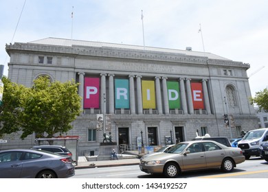 SAN FRANCISCO, CA – JUNE 24 2019: 
Asian Art Museum Of San Francisco Hangs Banners In Support Of The San Francisco Lesbian Gay Bisexual Transgender Pride Celebration (a.k.a. Pride Week)