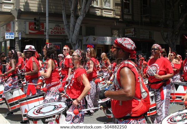 San Francisco,\
California; 4/4/2016: San Francisco Carnaval Parade in the mission\
district of San Francisco