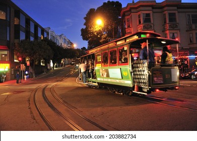 SAN FRANCISCO, California, USA, - NOVEMBER. 16. 2011: The Cable car tram in San Francisco, world's last manually-operated cable car system, icon of San Francisco