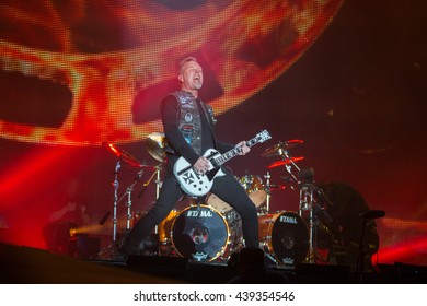 San Francisco, CA/USA - 2/6/2016 : James Hetfield Of Metallica Performs At AT&T Park In San Francisco, CA. 