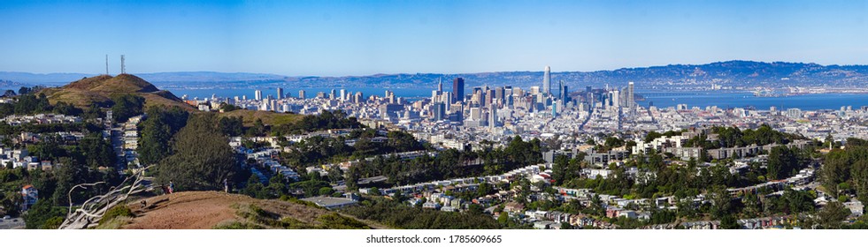 San francisco City and twin peaks Panoramic View 70 megapixel on a bright sunny day
