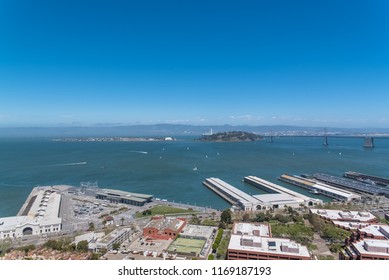 251 Boat marina golden gate bridge Images, Stock Photos & Vectors ...