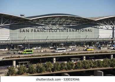 San Francisco International Airport, San Mateo County, California, USA August 9, 2016. Passengers getting dropped off at the International Terminal of SFO (San Francisco International Airport).
