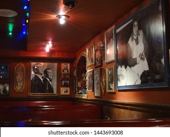 San Francisco - June 13, 2011:  Photos Of Frank Sinatra, Dean Martin, Luciano Pavarotti, And Other Italian Legends Inside Buca Di Beppo Restaurant.  Buca Di Beppo Is An American Restaurant.