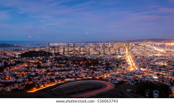 San Francisco as seen\
from Twin Peaks