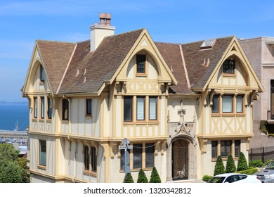 SAN FRANCISCO, USA - APRIL 8, 2014: Tudor Revival Style Residential Architecture In San Francisco, USA. Houses Of Russian Hill.
