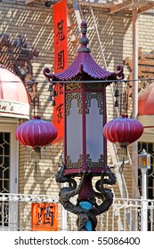 San Francisco's Chinatown is one of North America's largest Chinatowns.