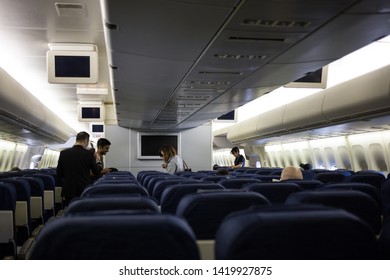 San Fransisco, California - May 5 2016: Boarding An Airplane On A Red Eye Flight To Japan.