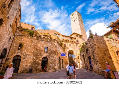 San Gimignano, Tuscany, Italy 