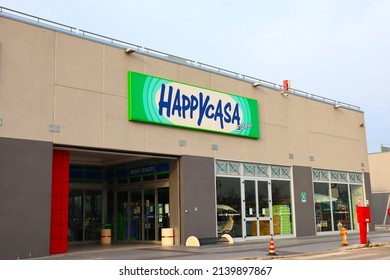 San Giovanni Teatino, Italy – March 27, 2022: Happy Casa Store. Happy Casa Store Is A Household Products Retailer