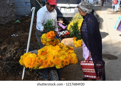 San Gregorio Atlapulco, Mexico/Mexico--October 31, 2018. Street Vendors Selling Cempasuchil (marigolds), Day Of The Dead Flowers (Flor De Muerto).