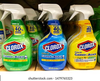 San Jose, CA - August 14, 2019: Clorox Cleaner + Bleach Spray Bottles On A Store Shelf. Kills 99.9% Of Bacteria And Viruses.