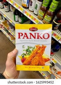 San Jose, CA - January 24, 2020: Box Of Panko Bread Crumbs, Japanese-Style By Dynasty. 