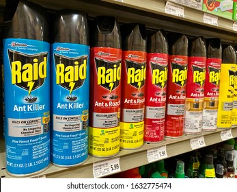 San Jose, CA - January 26, 2020: Variety Of RAID Spray Cans Of Ant And Roach Killer On A Store Shelf. 