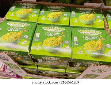 San Jose, CA - July 15, 2022: Packs Of Wholly Guacamole Dip Bowls In A Display Box At Big Box Store.