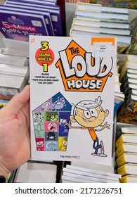 San Jose, CA - June 22, 2022: Hard Cover Book, Featuring 3 Novels From The Loud House Series. 