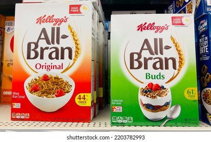 San Jose, CA - September 17, 2022: Boxes Of Kelloggs All Bran Original And Buds Dry Breakfast Cereal.