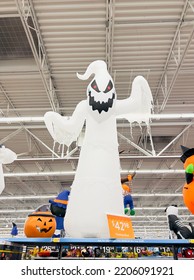 San Jose, CA - September 17, 2022: White Air Filled Ghost On Display At A Big Box Store For Halloween.