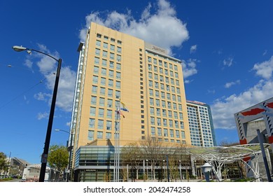 SAN JOSE, CA, USA - MAR. 12, 2014: San Jose Marriott Hotel at 301 S Market Street at San Carlos Street in downtown San Jose, California CA, USA. 