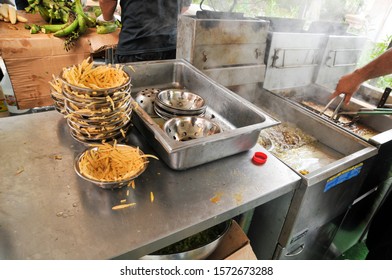 San Juan,Puerto Rico,may 05 2005, In The Making Of Fried Bananas  Puerto Rico Food Called Arañitas Only Making For Specail Celebration