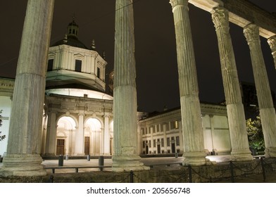 San Lorenzo Columns By Night