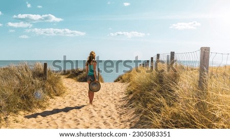 Sand dune to the beach- atlantic ocean in France