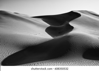 Sand dunes of Nahshalah desert in Abu Dhabi, UAE.