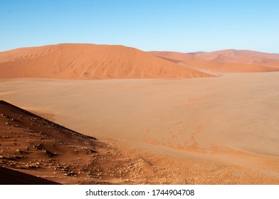Sand dunes in the Namib Naukluft Park