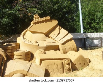 sand figures