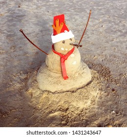 Sandman During A Florida Beach Christmas