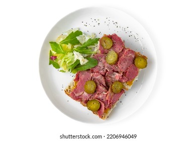 Sandwich With Beef Pastrami With Pickles. Balanced, Nutritious, Tasty And Nutritious Food. Ready-made Menu For A Restaurant Or For Delivery. Dish In A White Plate Isolated On A White Background.