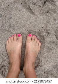 Sandy Toes , Feet In The Sand