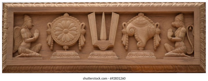 Sangu Chakram Namam With Garudar & Anjaneyar Is Made Of Teek Wood