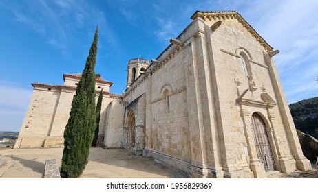 Sant Martí Sarroca, , Spain – March 25, 2021: Santa Maria Church, Next To The Medieval Castle Of Sant Martí Sarroca In Alt Penedès County. 