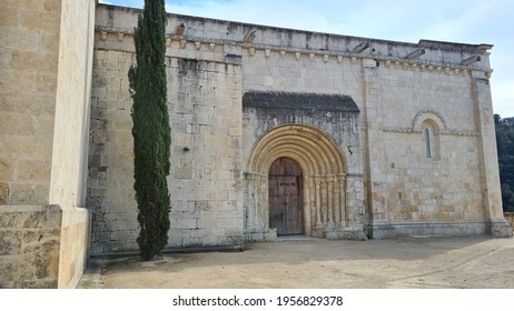 Sant Martí Sarroca, , Spain – March 25, 2021: Santa Maria Church, Next To The Medieval Castle Of Sant Martí Sarroca In Alt Penedès County. 