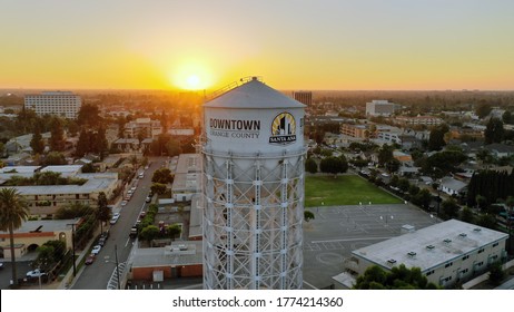 Santa Ana, CA / USA - 09/22/2018: Sunset Of Photo Of Santa Ana