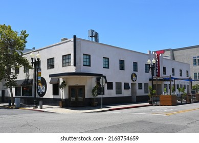 SANTA ANA, CALIFORNIA - 17 JUN 2022: La Santa An Intimate Live Music Venue, With Bar And Diner, In The Historic Downtown District.