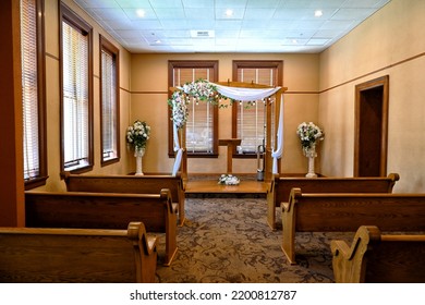 SANTA ANA, CALIFORNIA - 22 AUG 2022: Wedding Chapel In The Old Orange County Courthouse.